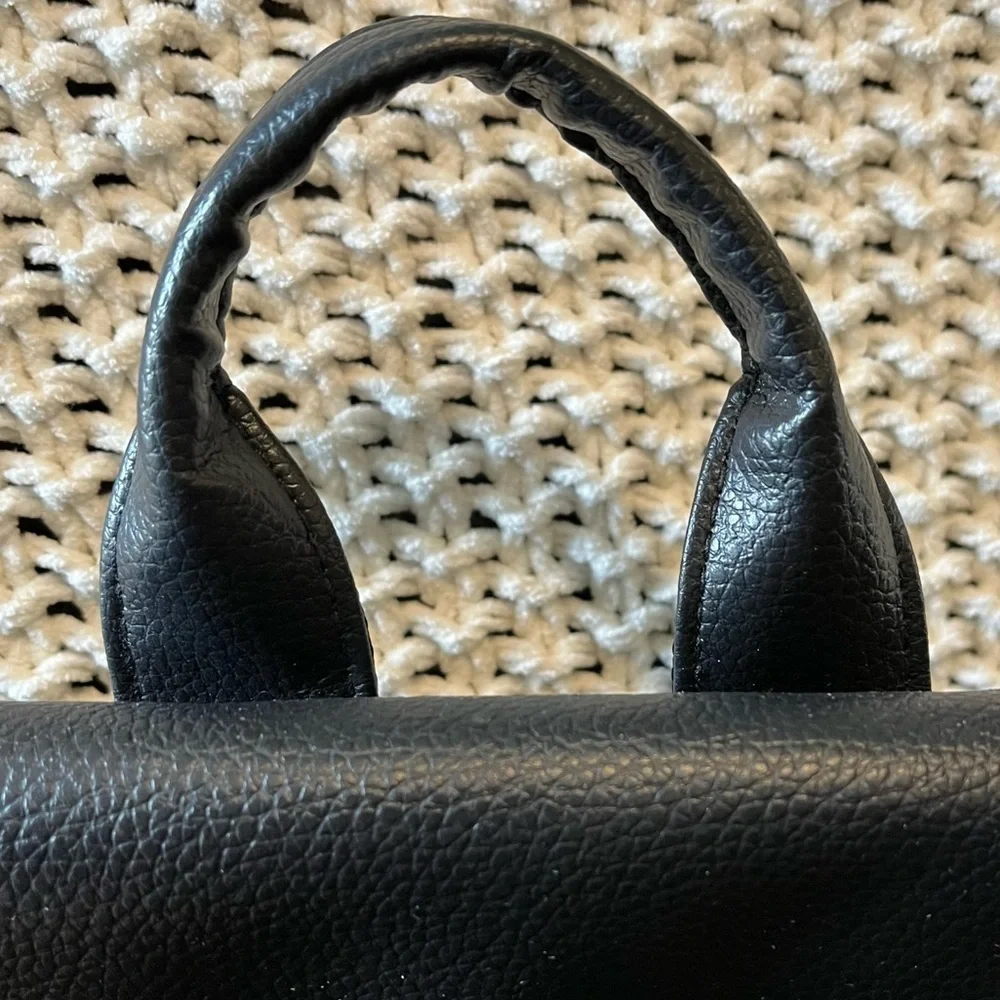 Botkier New York Black Trigger Backpack Purse, Multifunction Bag
